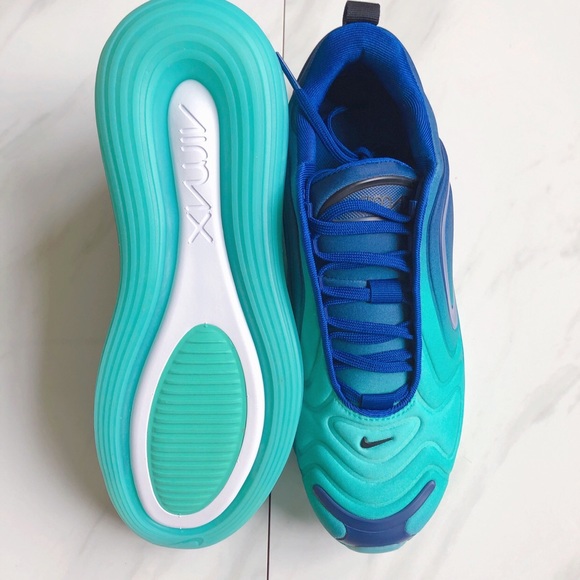 Nike Air Max 720 - Picture 8 of 8